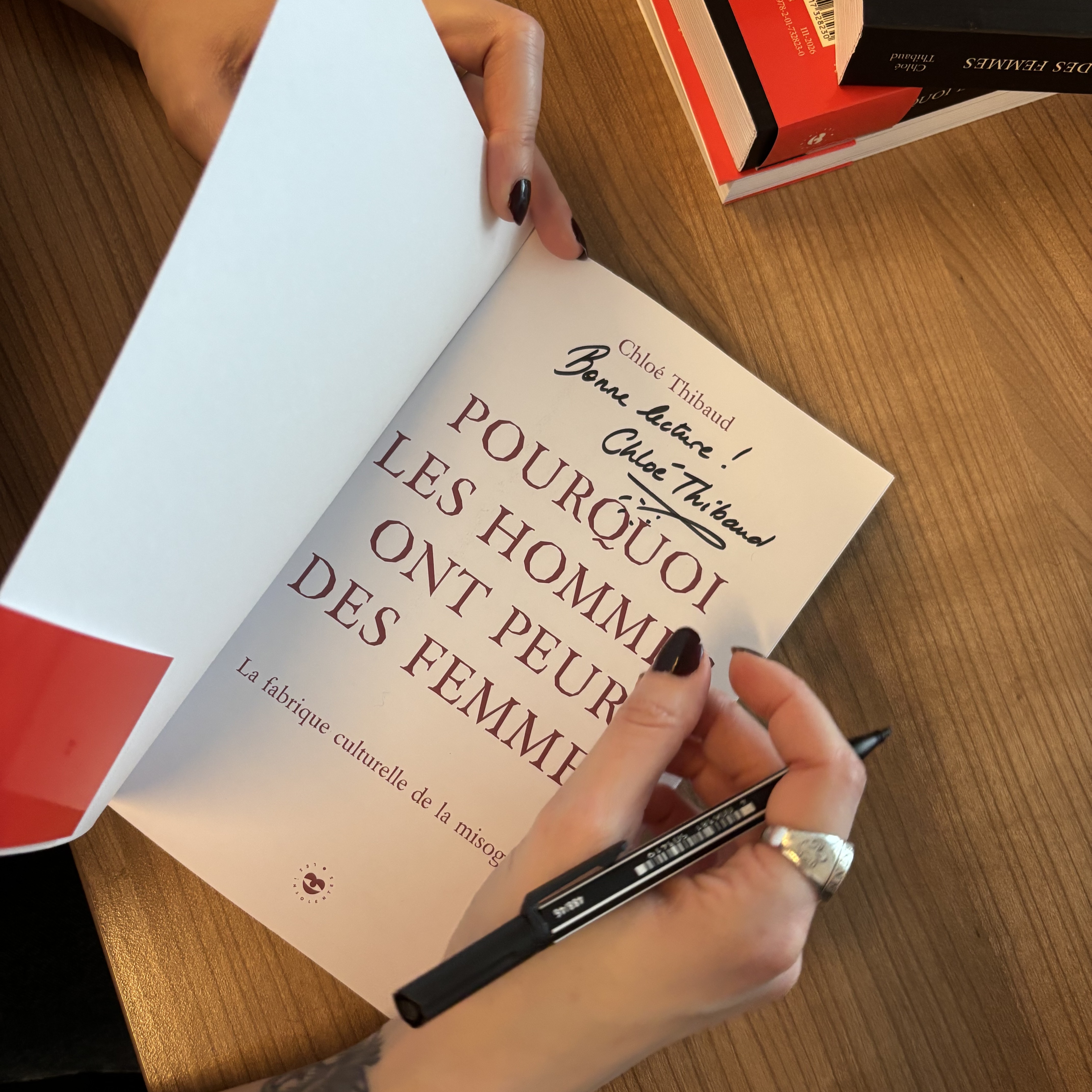 photo de la dédicace